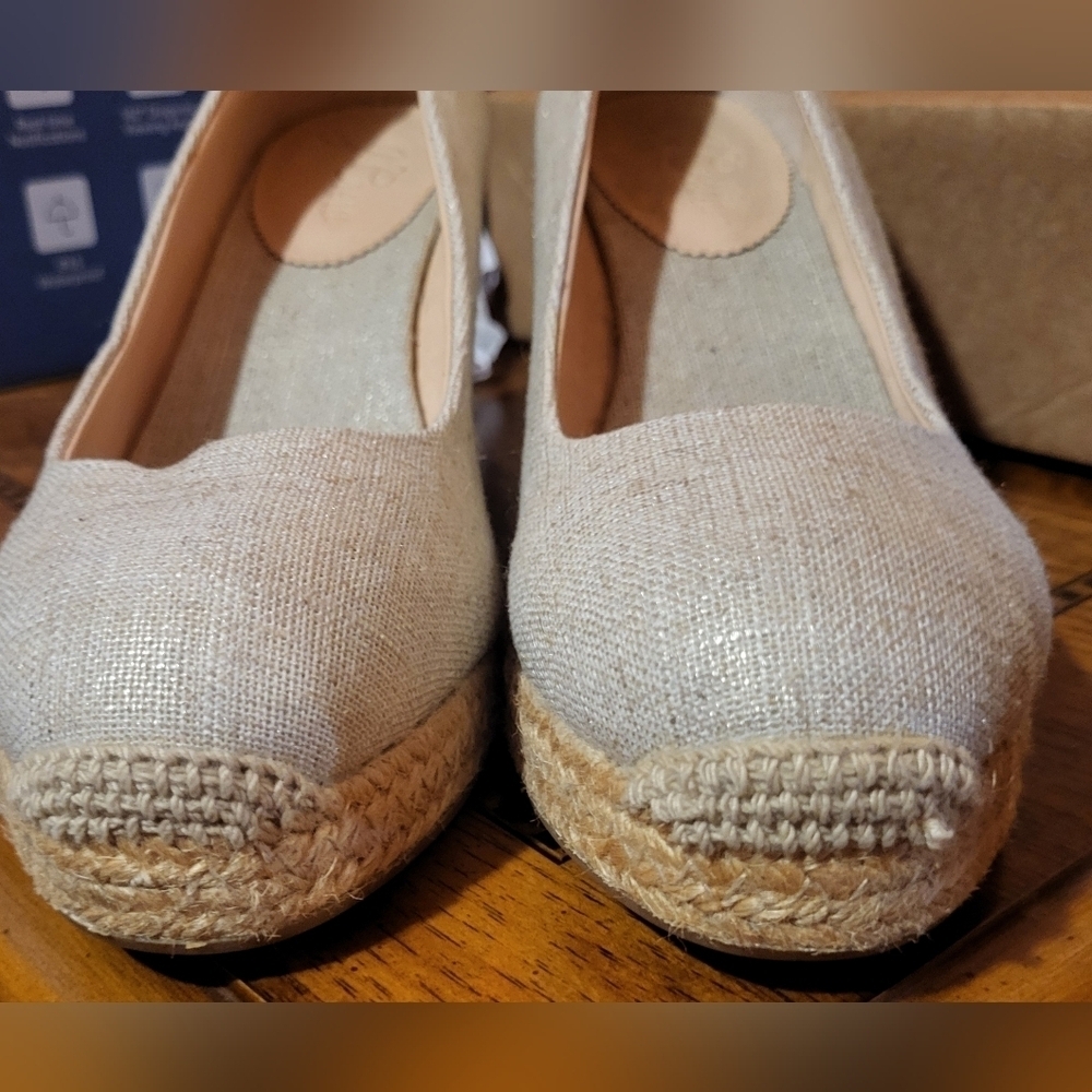 J. Crew Seville Metallic Gold Canvas Espadrille Wedges Size 9 - Picture 12 of 12